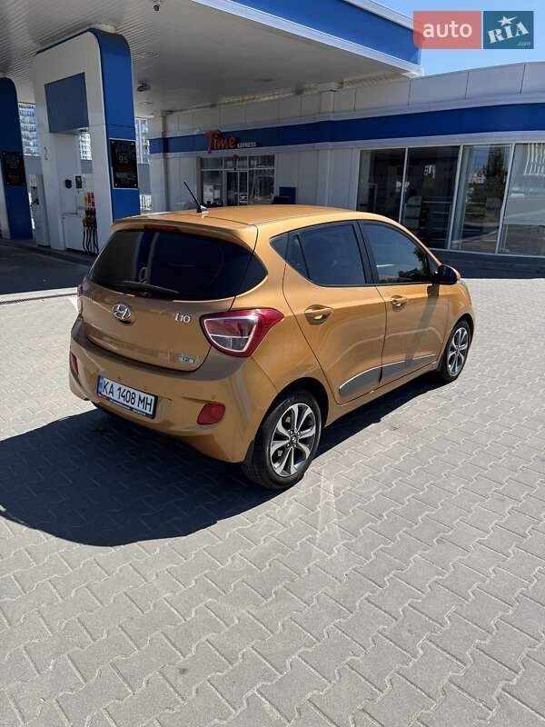 Хэтчбек Hyundai i10 2014 в Киеве