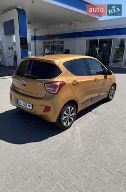 Хэтчбек Hyundai i10 2014 в 