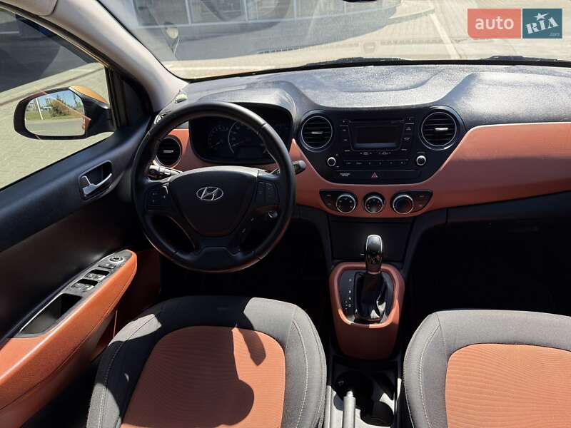 Хэтчбек Hyundai i10 2014 в Киеве