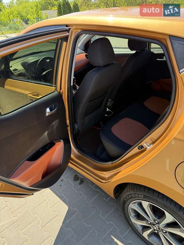 Хэтчбек Hyundai i10 2014 в Киеве