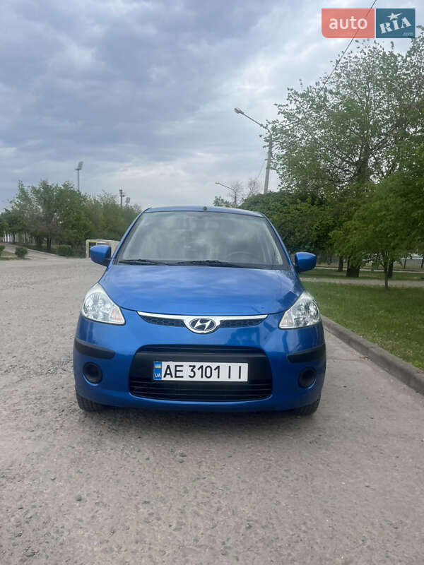 Хэтчбек Hyundai i10 2008 в Кривом Роге