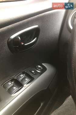 Хэтчбек Hyundai i10 2008 в 