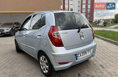 Хетчбек Hyundai i10 2012 в 