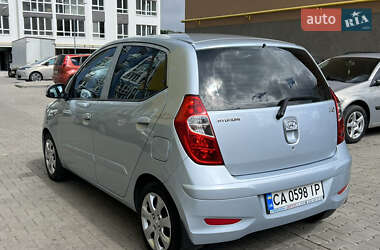Хетчбек Hyundai i10 2012 в Чернівцях