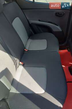 Хетчбек Hyundai i10 2008 в 