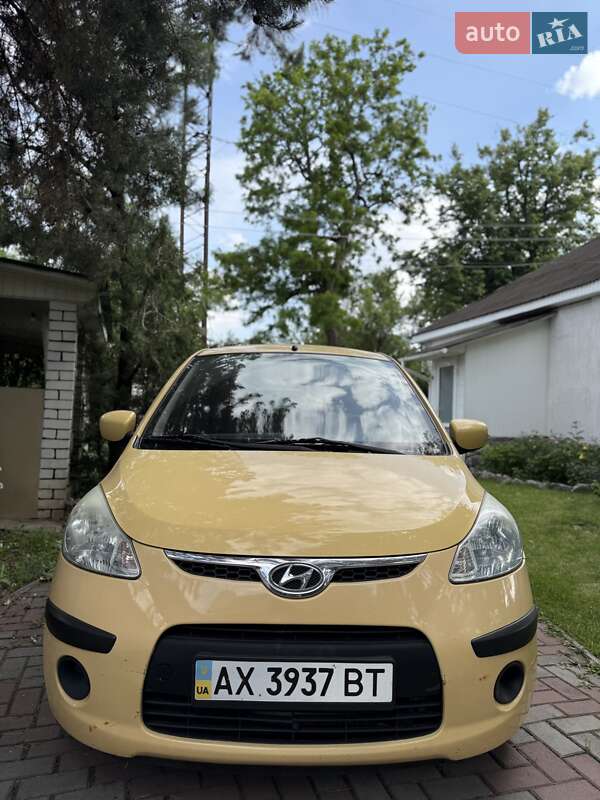 Хэтчбек Hyundai i10 2008 в 