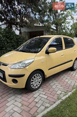 Хэтчбек Hyundai i10 2008 в 