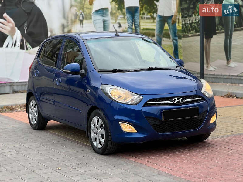 Хэтчбек Hyundai i10 2011 в Одессе