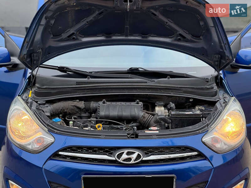 Хэтчбек Hyundai i10 2011 в Одессе
