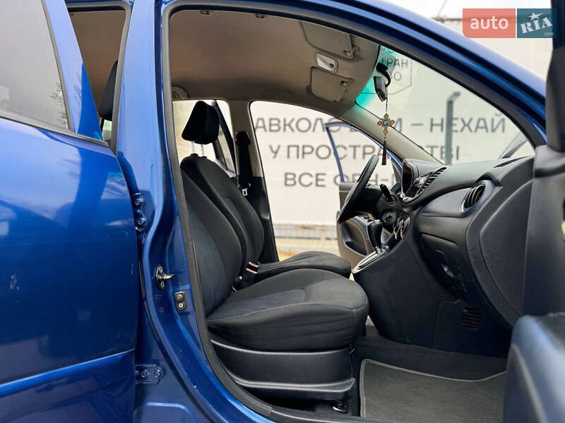 Хэтчбек Hyundai i10 2011 в Одессе