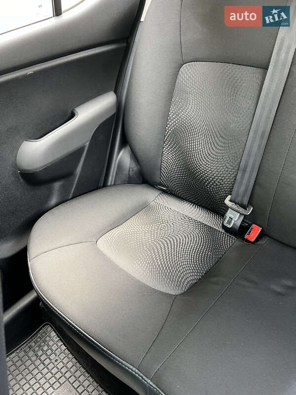 Хэтчбек Hyundai i10 2013 в Харькове фото 22 Хэтчбек Hyundai i10 2013 в Харькове