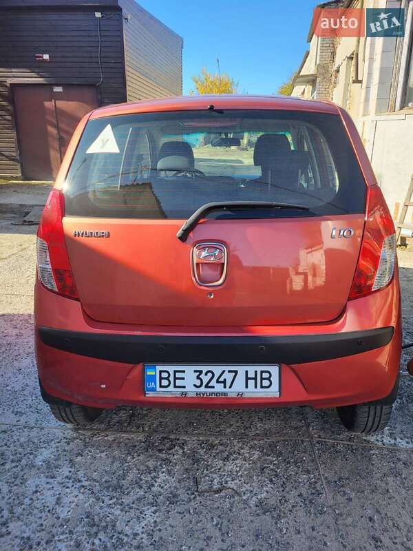 Хэтчбек Hyundai i10 2010 в Николаеве