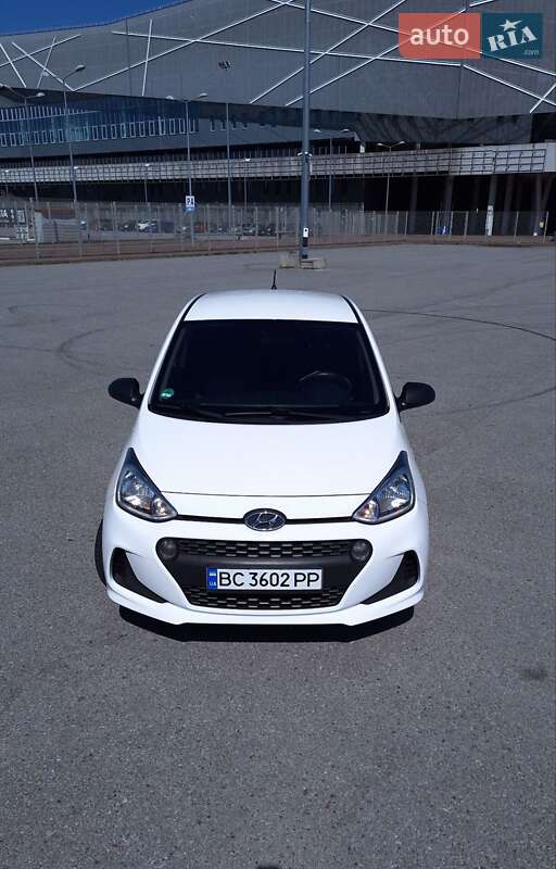 Хэтчбек Hyundai i10 2017 в Львове