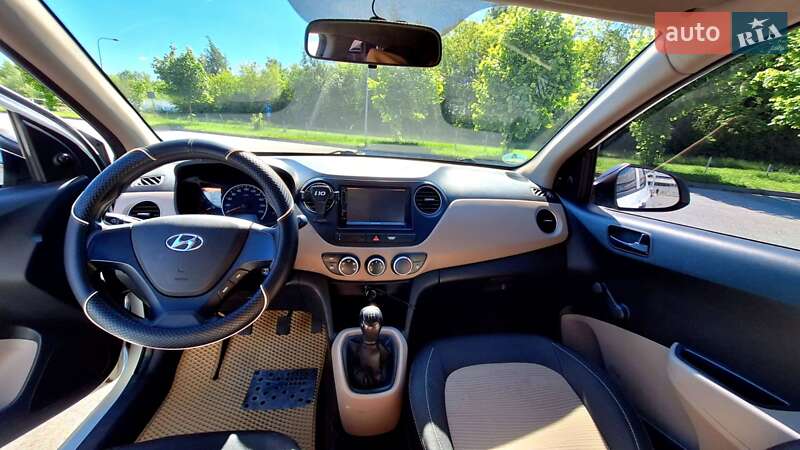 Хэтчбек Hyundai i10 2017 в Львове