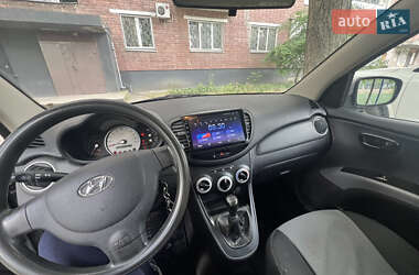 Хэтчбек Hyundai i10 2008 в 