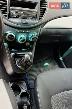 Хэтчбек Hyundai i10 2011 в 