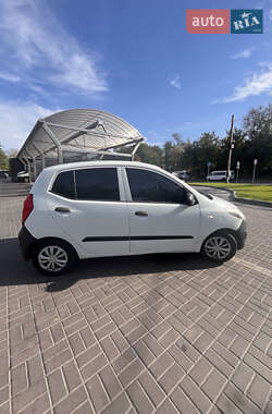 Хэтчбек Hyundai i10 2012 в 