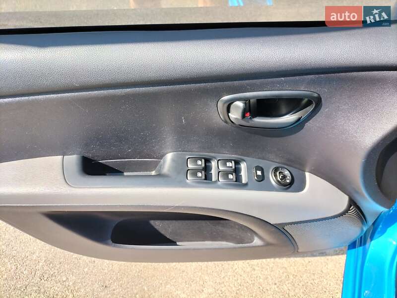 Хетчбек Hyundai i10 2010 в Борисполі
