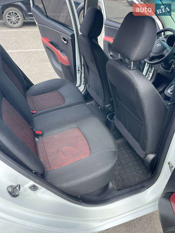 Хэтчбек Hyundai i10 2013 в Киеве