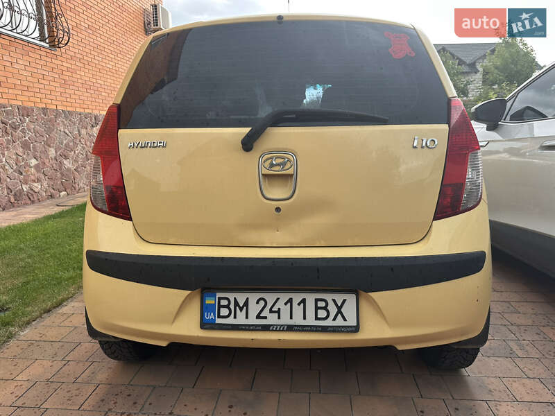 Хэтчбек Hyundai i10 2010 в Киеве