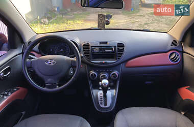 Хэтчбек Hyundai i10 2012 в 