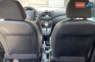 Хэтчбек Hyundai i10 2011 в 