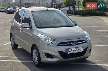 Хэтчбек Hyundai i10 2013 в Киеве