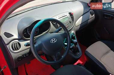 Хэтчбек Hyundai i10 2011 в 
