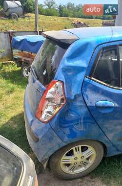 Хэтчбек Hyundai i10 2008 в 