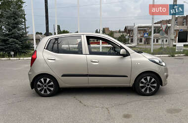 Хэтчбек Hyundai i10 2013 в Харькове