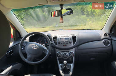 Хэтчбек Hyundai i10 2011 в 