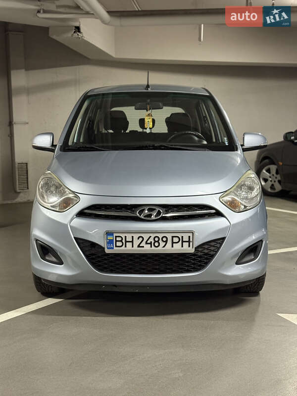 Хэтчбек Hyundai i10 2011 в 