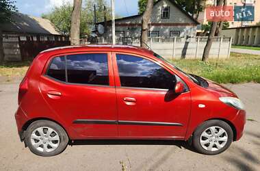 Хэтчбек Hyundai i10 2013 в 