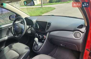 Хэтчбек Hyundai i10 2013 в 