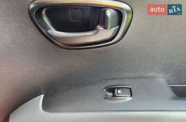 Хэтчбек Hyundai i10 2013 в 