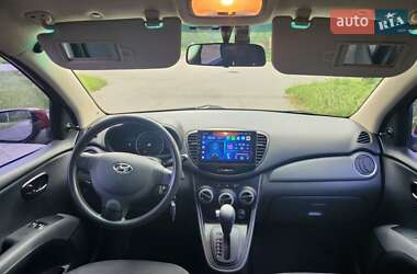 Хэтчбек Hyundai i10 2013 в 