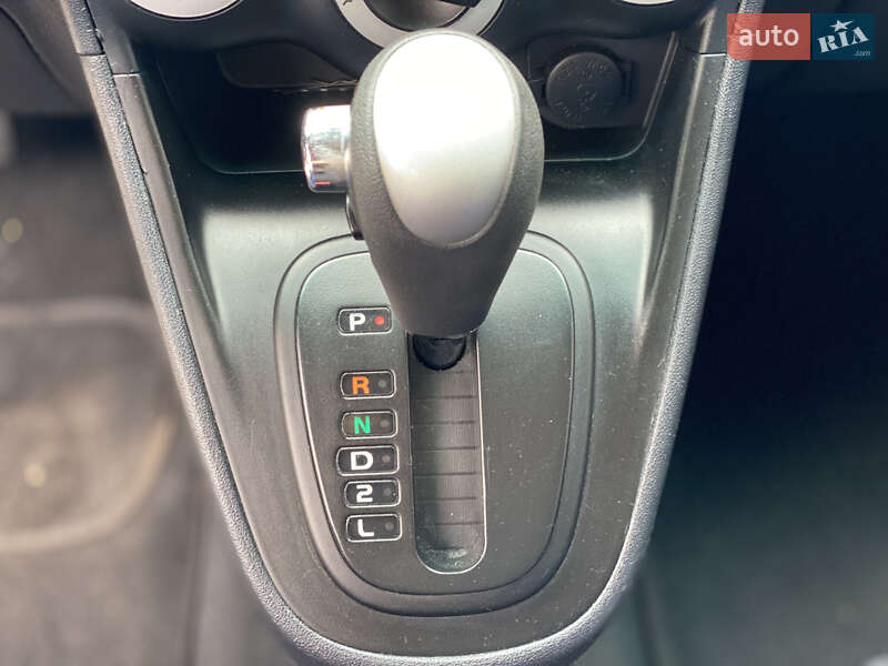 Хэтчбек Hyundai i10 2008 в Киеве