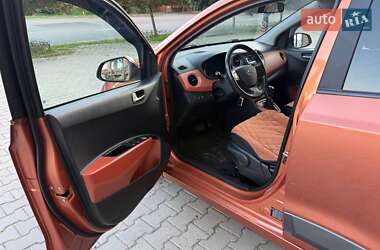 Хэтчбек Hyundai i10 2014 в 