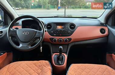 Хэтчбек Hyundai i10 2014 в 
