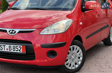 Хэтчбек Hyundai i10 2010 в 