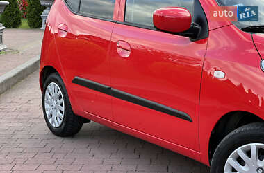 Хэтчбек Hyundai i10 2010 в 