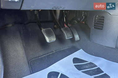 Хэтчбек Hyundai i10 2009 в 
