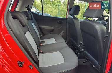 Хэтчбек Hyundai i10 2009 в 