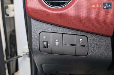 Хэтчбек Hyundai i10 2018 в 
