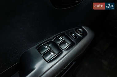 Хэтчбек Hyundai i10 2012 в 
