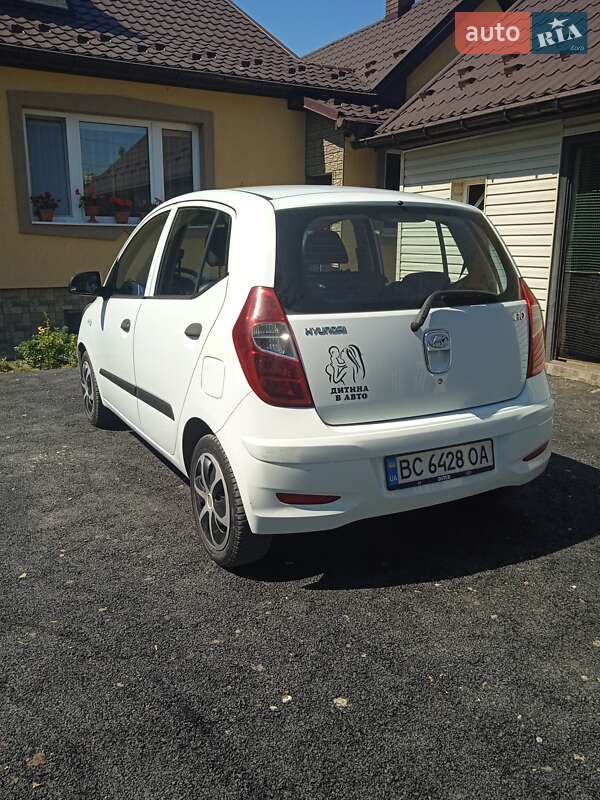 Хэтчбек Hyundai i10 2013 в Самборе фото 5 Хэтчбек Hyundai i10 2013 в Самборе