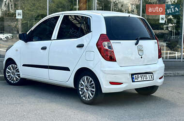 Хэтчбек Hyundai i10 2011 в 