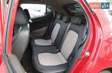 Хэтчбек Hyundai i10 2015 в 