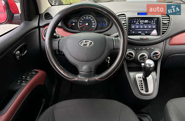 Хэтчбек Hyundai i10 2013 в 