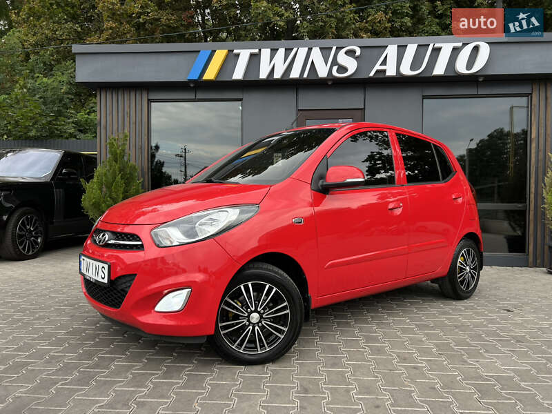 Хэтчбек Hyundai i10 2013 в Одессе